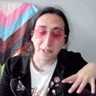 Muž chce implantát dělohy pro první transgender potrat