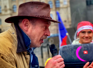 Praha Family Pride 2023 Lampionový průvod za tradiční rodinné hodnoty
